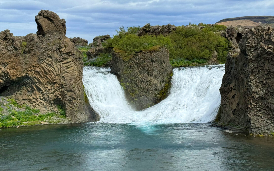 Hjálparfoss
